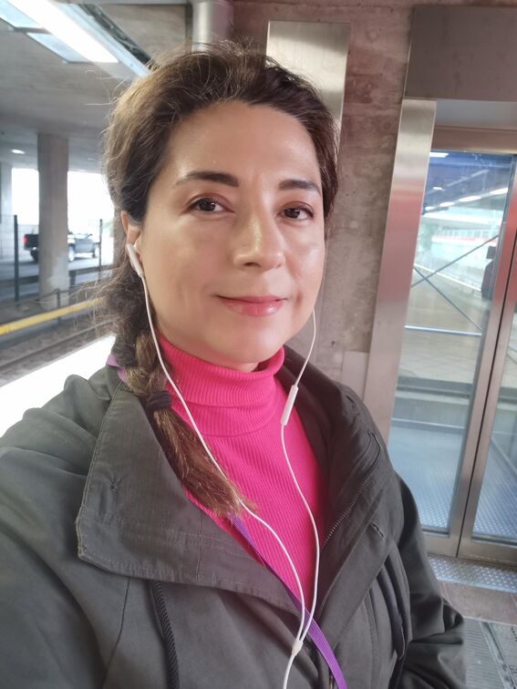 Kuvassa tekstin kirjoitaja Brenda Robles.