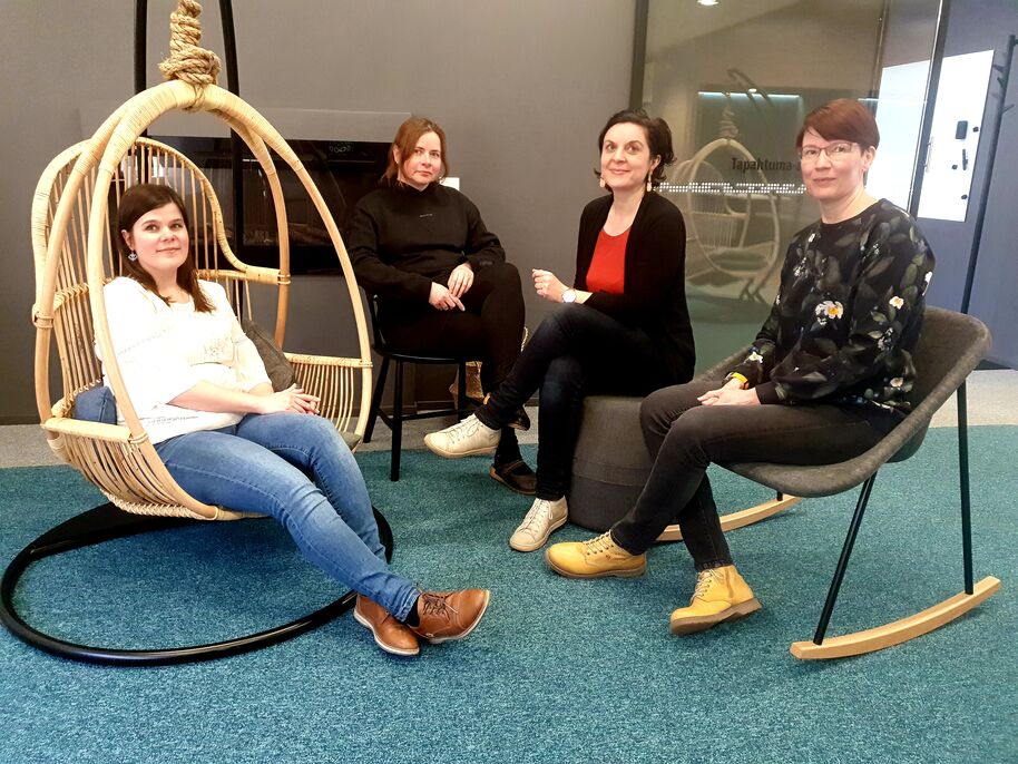 Saija Pyhäniemi, Tuula Korhonen, Maija Tervola ja Taina Pitkänen 