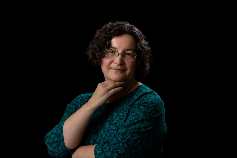 Fotoporträtt av Réka.