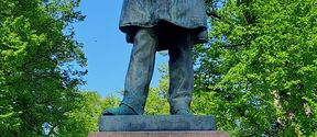 Staty på Johan Ludvig Runeberg i Borgå.